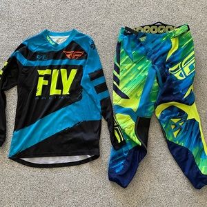 Fly racing outfit
